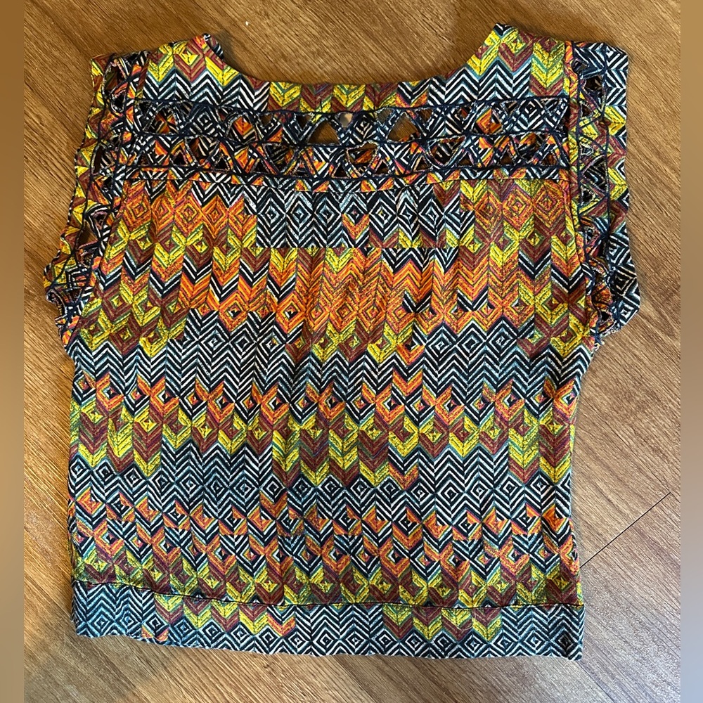 Ella Moss Multicolor Geometric Top with Cutout Detail